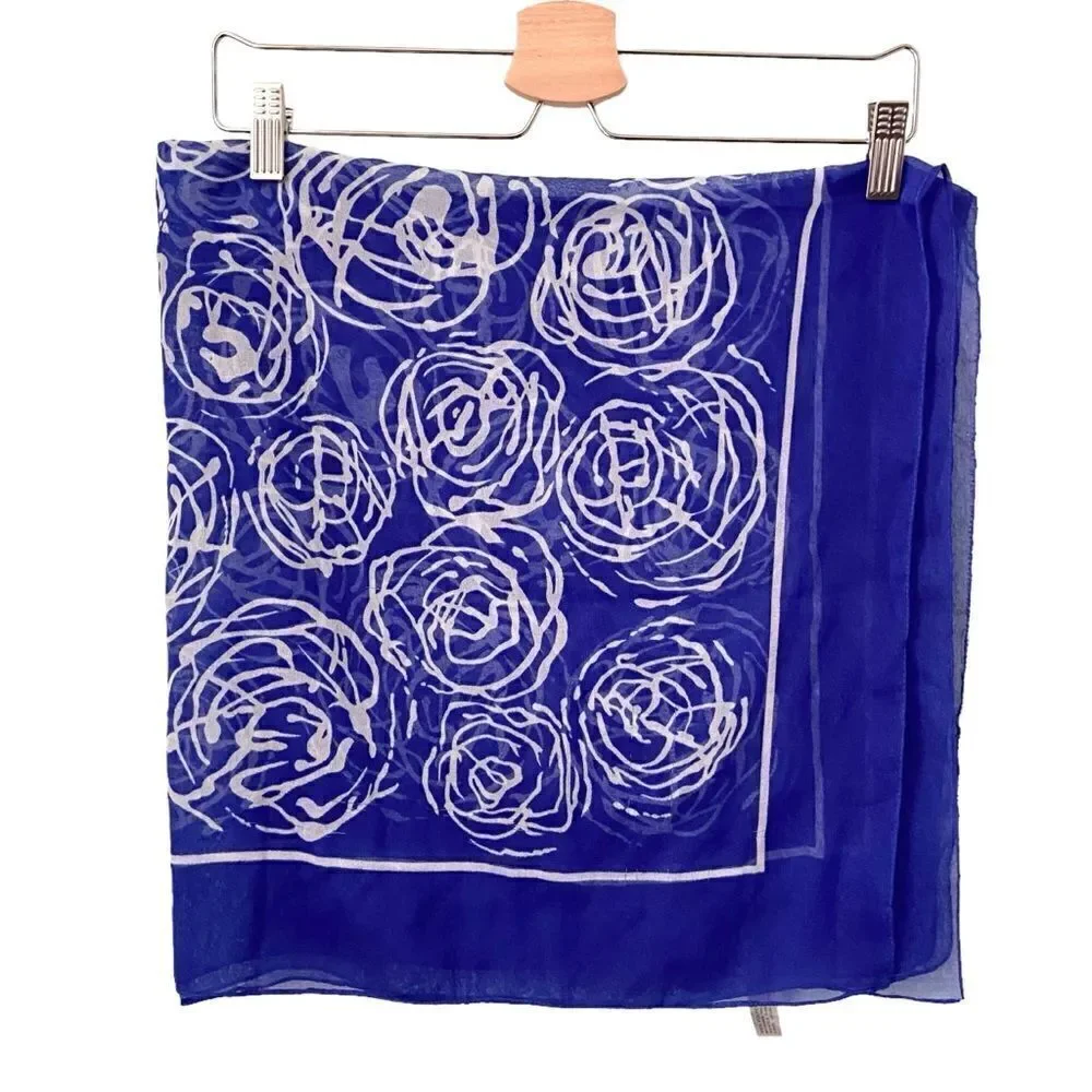 Tres- Elle Made in Italy Rose Print Blue and White Scarf in One Size